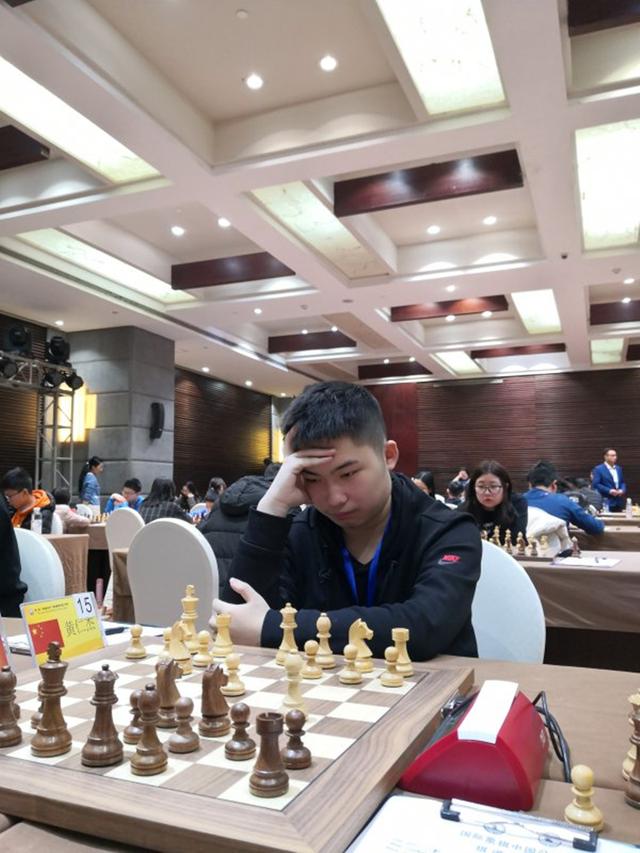 黄仁杰与国际象棋"一见钟情"